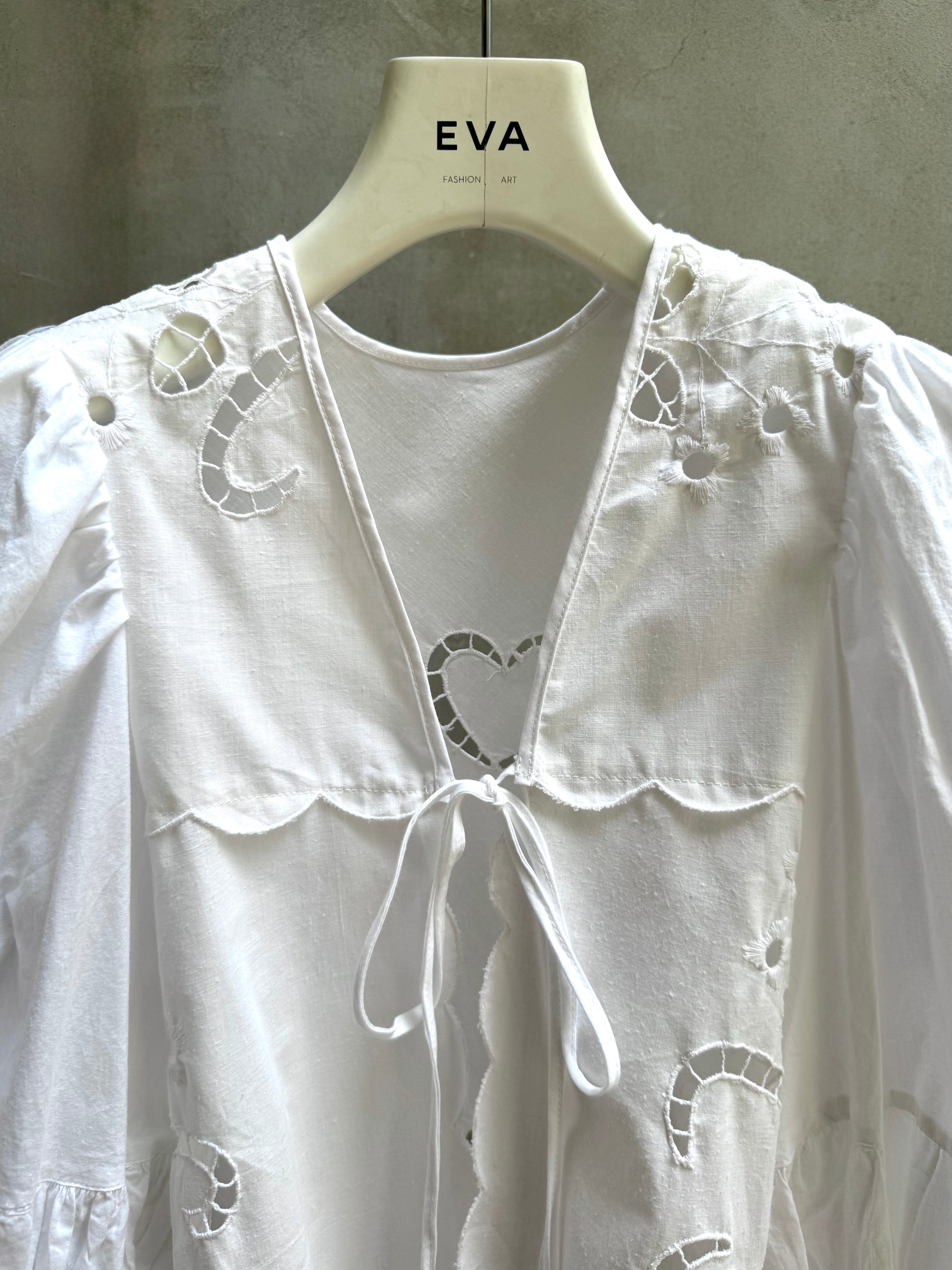 RECONSTRUCTED VINTAGE HEART LACE FRILLS TOP — EVA fashion art